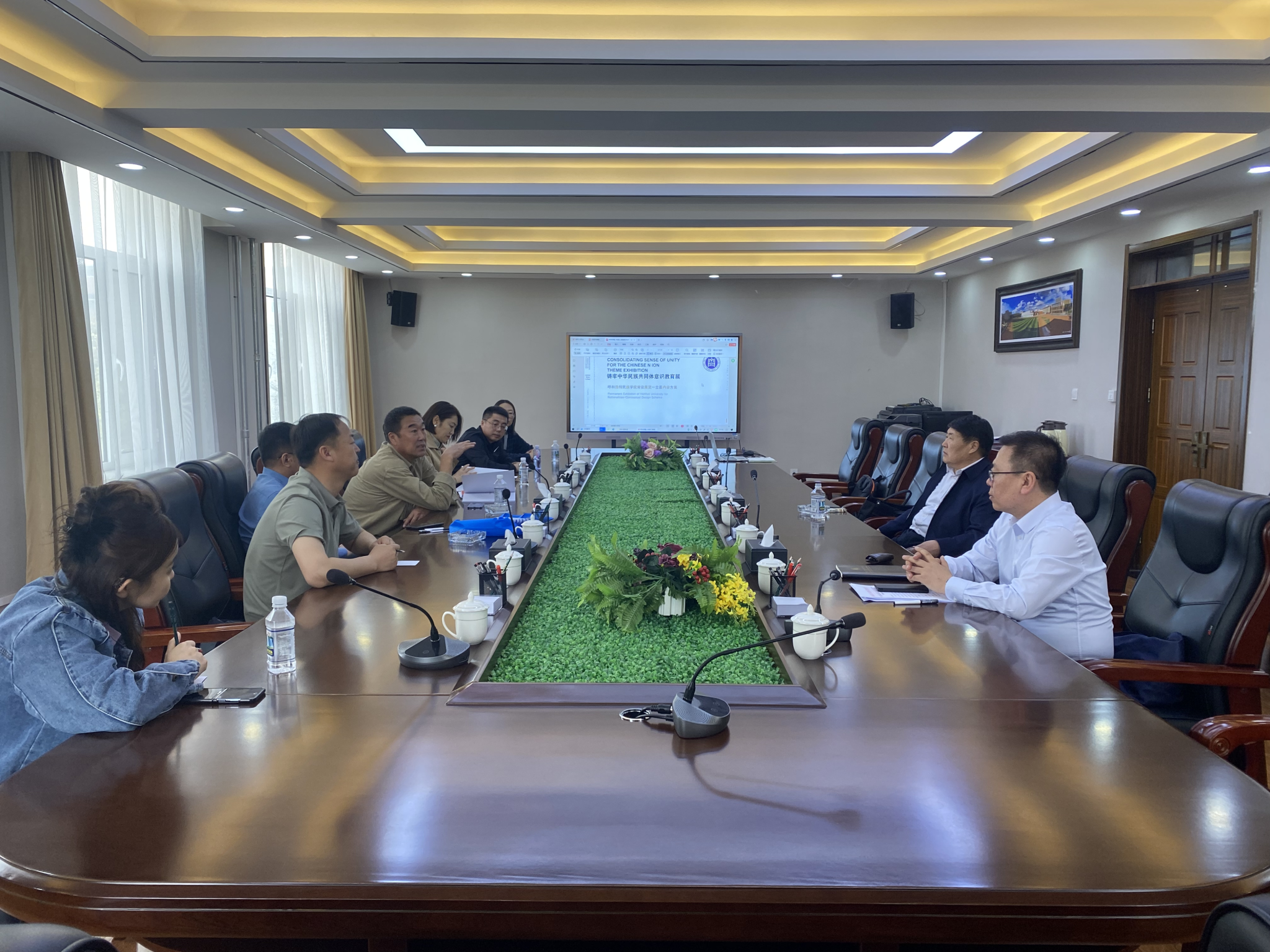 乌力吉口岸管理委员会考察团来Beat365考察