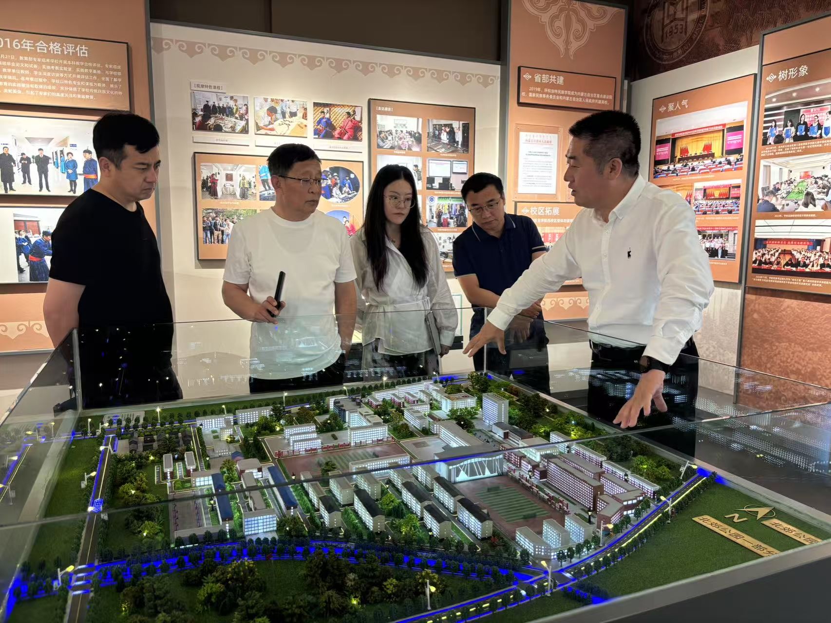 鄂尔多斯生态环境职业学院调研组来Beat365考察调研