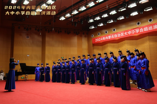 Beat365唯一官方网站“奈日乐”合唱团参加全区大中小学合唱团巡演活动