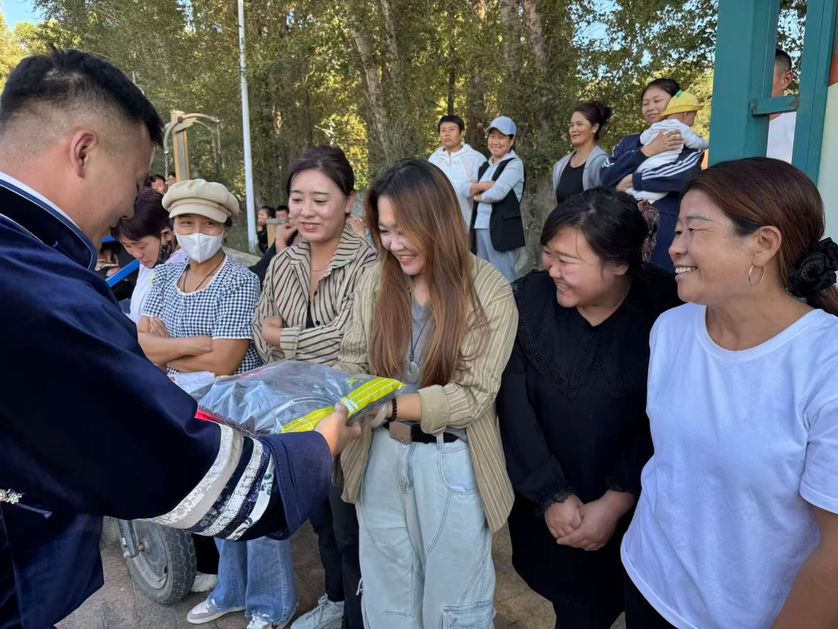学校联合相关单位深入库伦旗开展民族团结进步助力乡村振兴活动