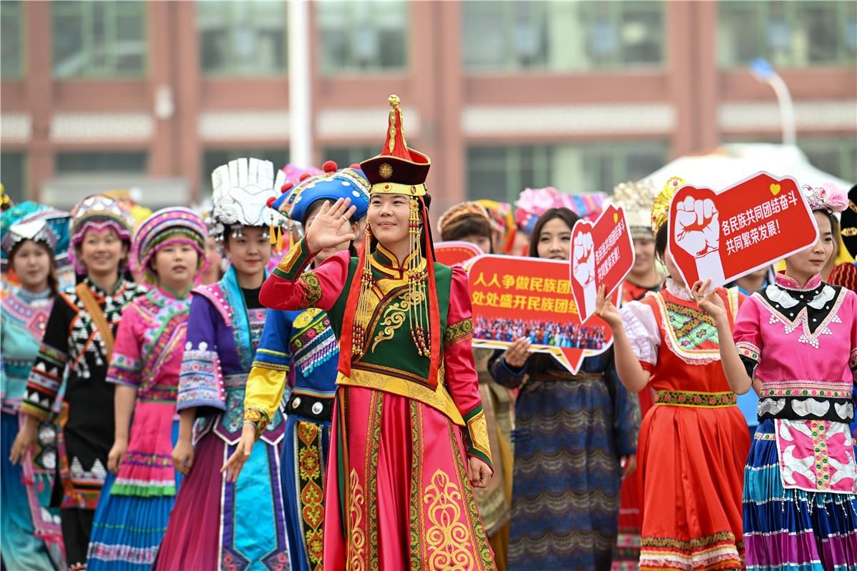 自治区高校校园文化精品项目——校园那达慕文化节