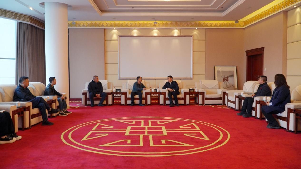 国能铁路装备有限责任公司内蒙分公司党委书记吴凯一行来Beat365调研